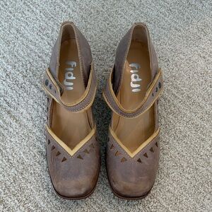 Fidji NWOB Brown and Tan Women's 2” heel Mary Jane’s Size 38